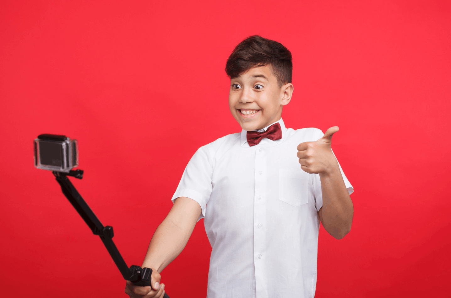 Quando ser feliz se torna uma pressão: o novo desafio emocional das crianças e adolescentes - Emoty Games